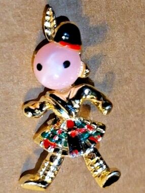 Vintage Jelly Belly Scottish Pin Brooch Kilt Boy Or Girl Gold Tone